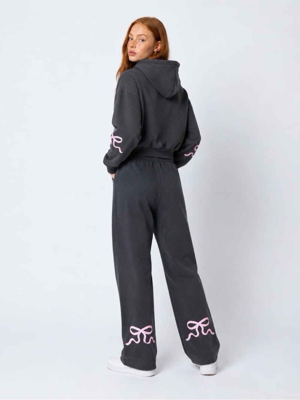 Edikted Charcoal Wide-Leg Sweatpants with Pink Bow Accents